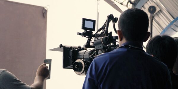 Jak przygotować się do warsztatów filmowych na statku rzecznym? 8 filming