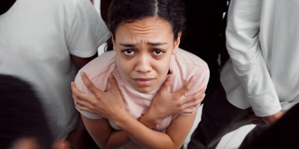 Jak kino portretuje depresję i zmagania z własnym umysłem 11 shot of a young woman experiencing mental illness 2025 04 06 11 45 25 utc