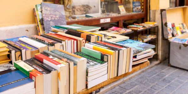 Kiedy postawić na używane podręczniki? 8 używane podręczniki?